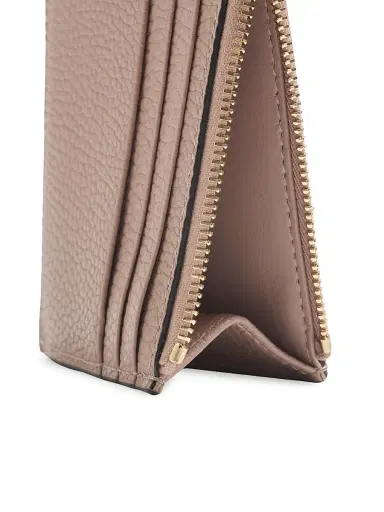 Valentino Garavani Women's Rockstud Grainy Calfskin Cardholder with Zipper - Poudre | Thumbnail 5