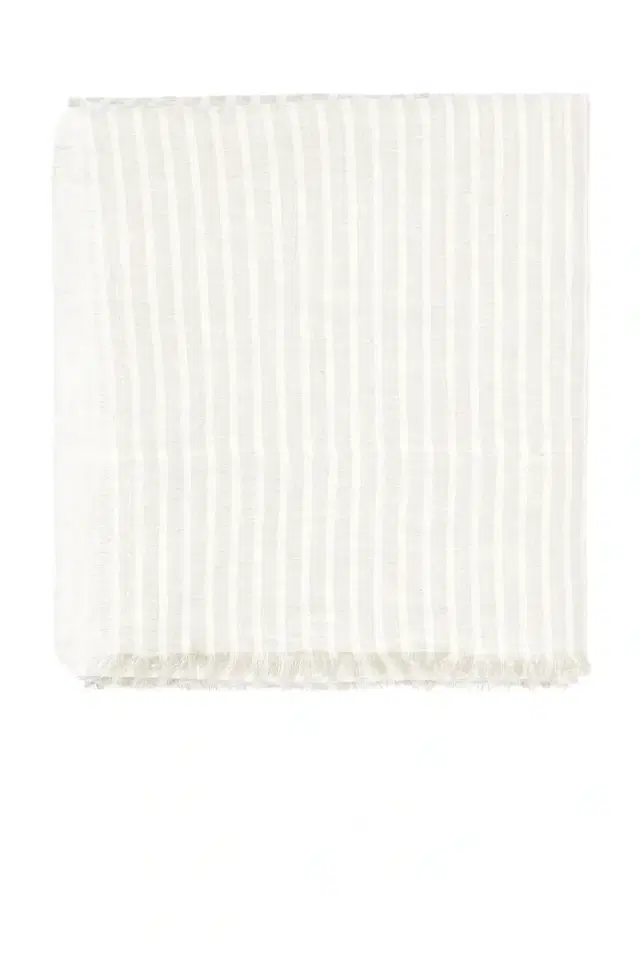 Frayed Linen 68x120 Tablecloth