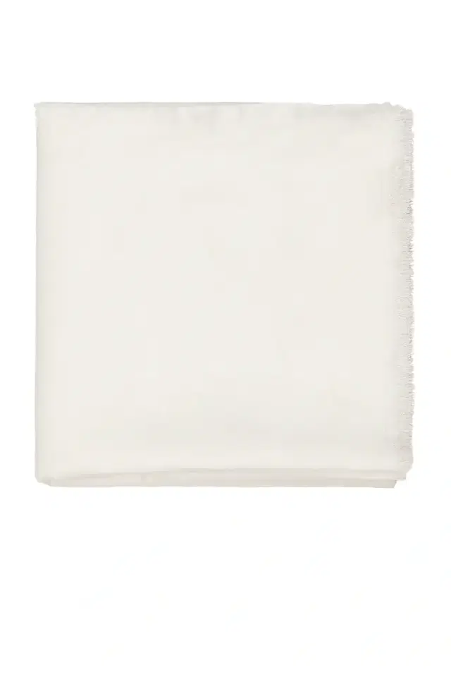 Frayed Linen 68x100 Tablecloth