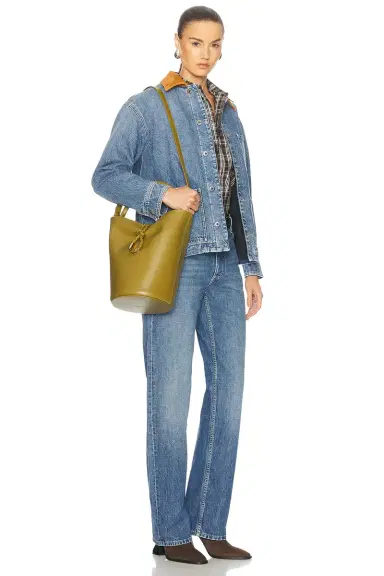 Bottega Veneta Liberta Bucket Bag | Thumbnail 2