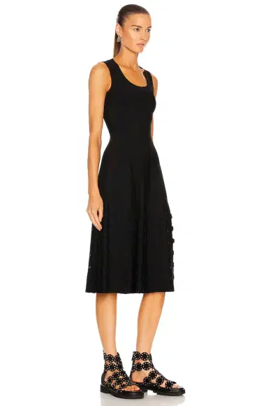Alaïa Sleeveless Midi Dress | Thumbnail 3
