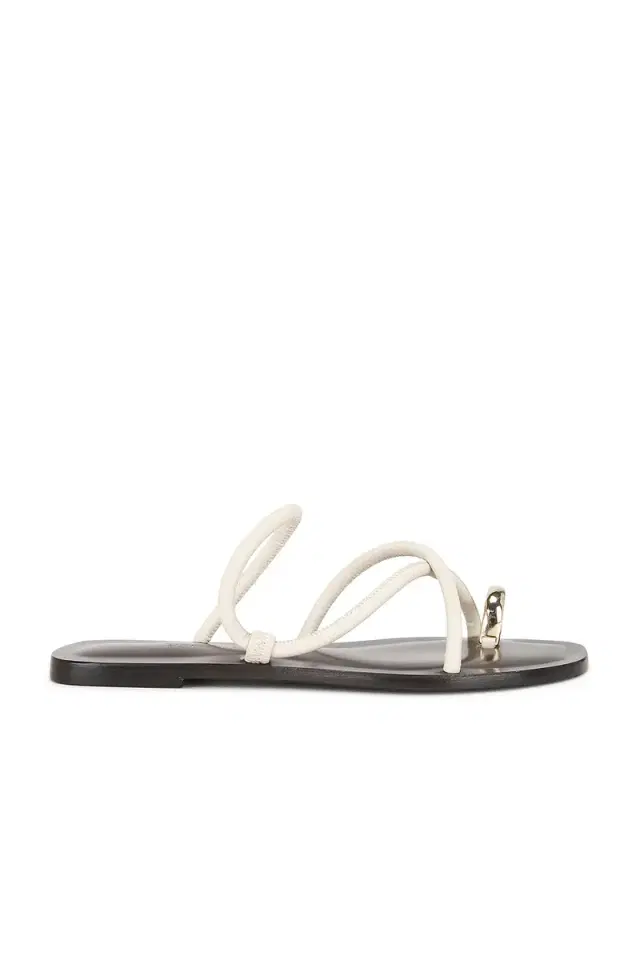 Emme Parsons Laurie Flat