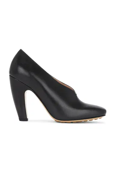 Bottega Veneta Canalazzo Pump | Thumbnail 1 Bottega Veneta Canalazzo Pump | Thumbnail 1