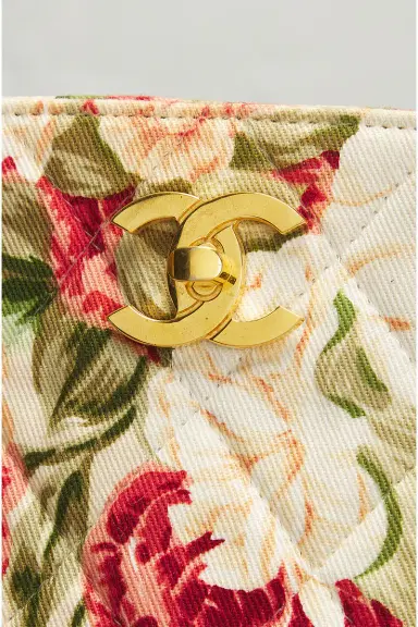 Chanel Chanel CC Flower Mark Tote Bag | Thumbnail 6 Chanel Chanel CC Flower Mark Tote Bag | Thumbnail 6