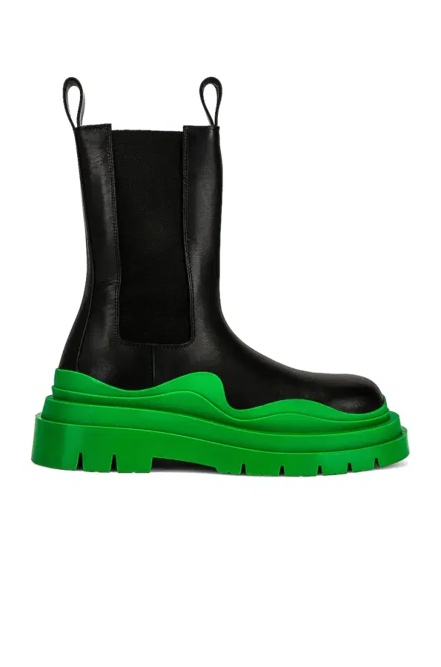 Bottega Veneta Tire Chelsea Boots