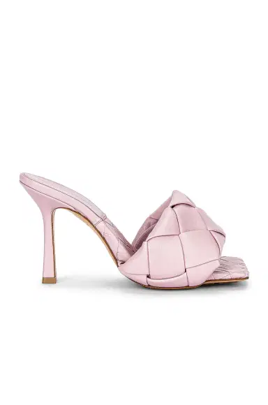 Bottega Veneta The Rubber Lido Sandals | Thumbnail 1 Bottega Veneta The Rubber Lido Sandals | Thumbnail 1