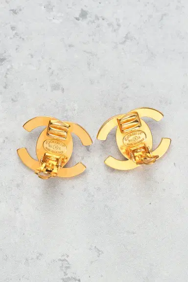 chanel Chanel 1996 CC Rhinestone Turnlock Clip-On Earrings | Thumbnail 4 chanel Chanel 1996 CC Rhinestone Turnlock Clip-On Earrings | Thumbnail 4
