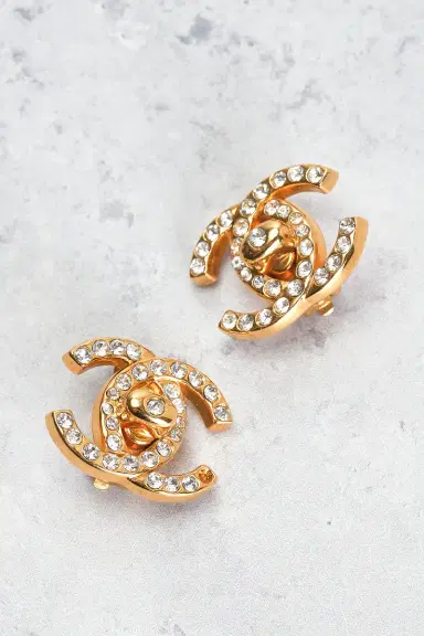 chanel Chanel 1996 CC Rhinestone Turnlock Clip-On Earrings | Thumbnail 5 chanel Chanel 1996 CC Rhinestone Turnlock Clip-On Earrings | Thumbnail 5