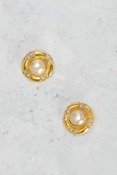 chanel Chanel 1993 CC Pearl Clip-On Earrings | Thumbnail 2