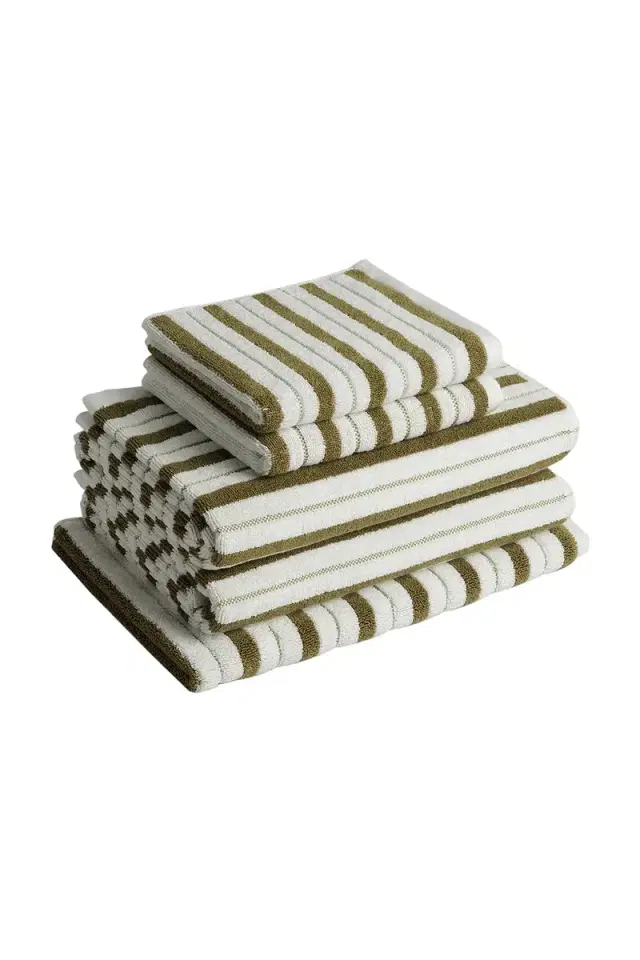 Essential Bathroom Set 13