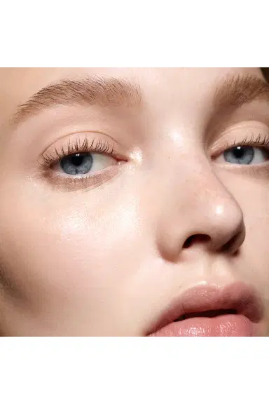 Victoria Beckham Beauty Feather Fix | Thumbnail 4 Victoria Beckham Beauty Feather Fix | Thumbnail 4