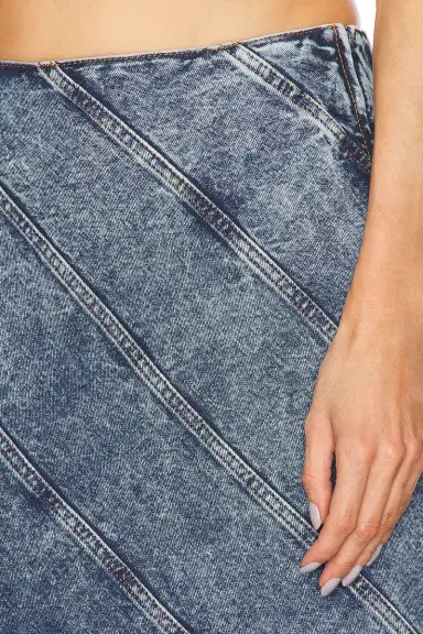 Alaïa ALAΪA Spiral Skirt | Thumbnail 6 Alaïa ALAΪA Spiral Skirt | Thumbnail 6