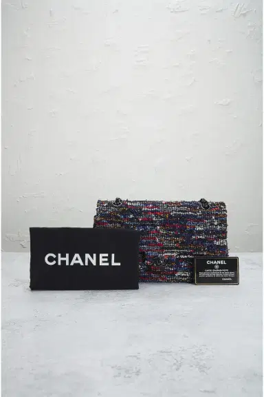 Chanel Chanel Tweed Flap Bag | Thumbnail 10 Chanel Chanel Tweed Flap Bag | Thumbnail 10