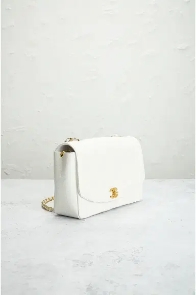 Chanel Chanel Caviar Diana Flap Bag | Thumbnail 4 Chanel Chanel Caviar Diana Flap Bag | Thumbnail 4