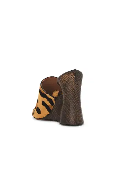 Alaïa Sculpture Mule Sandal | Thumbnail 3