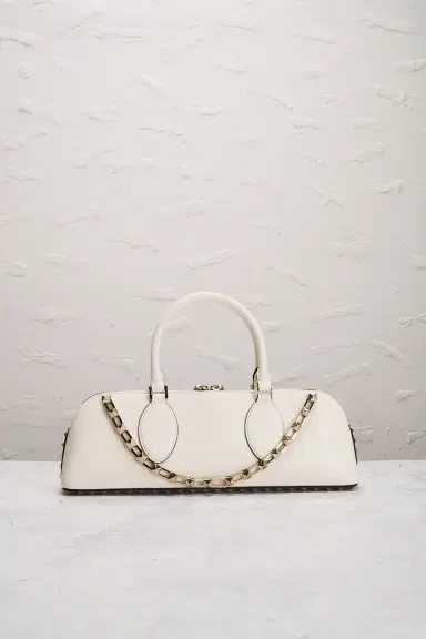 Valentino Garavani Valentino Garavani East West Rockstud Duffle Bag | Thumbnail 3