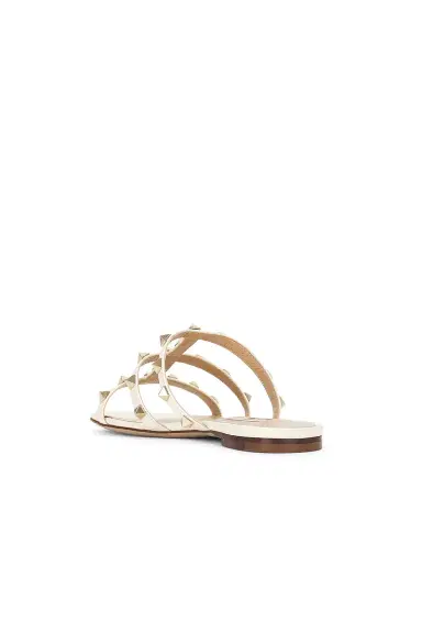 Valentino Garavani Rockstud Slide | Thumbnail 3 Valentino Garavani Rockstud Slide | Thumbnail 3