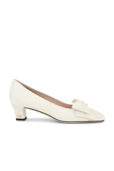 Valentino Garavani Bowow Pump | Thumbnail 1