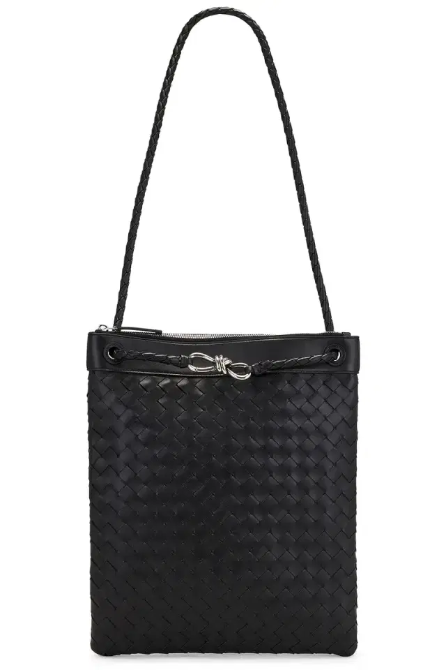 Bottega Veneta Flat Andiamo Messenger Avenue Stitch