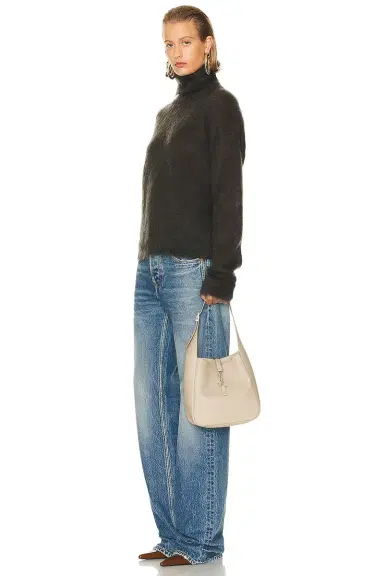 Saint Laurent Small Le 5 A 7 Supple Shoulder Bag | Thumbnail 2