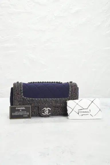Chanel Chanel Tweed Flap Bag | Thumbnail 10 Chanel Chanel Tweed Flap Bag | Thumbnail 10