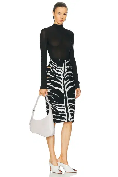 Alaïa Djinn Zipped Hobo Bag | Thumbnail 2 Alaïa Djinn Zipped Hobo Bag | Thumbnail 2