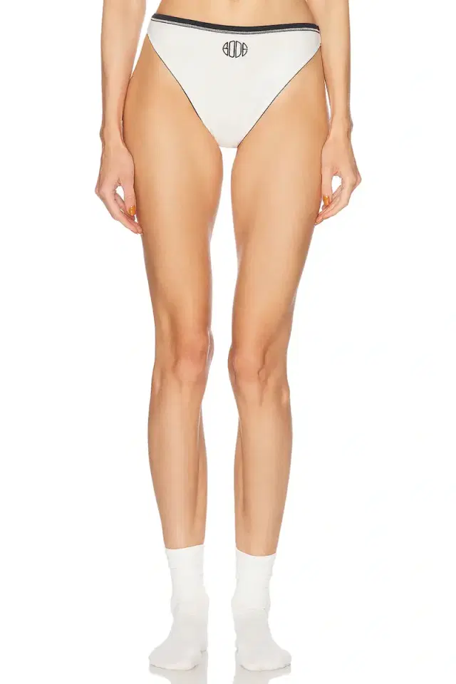 Deco Brief