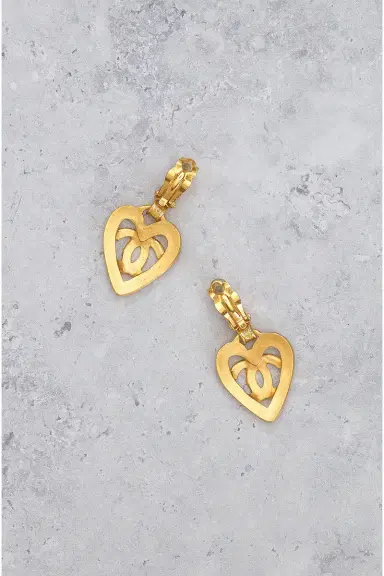 Chanel Chanel 1995 CC Heart Clip-On Earrings | Thumbnail 3 Chanel Chanel 1995 CC Heart Clip-On Earrings | Thumbnail 3