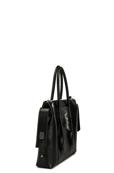 Givenchy Givenchy Medium Antigona Lock Soft Bag | Thumbnail 3 Givenchy Givenchy Medium Antigona Lock Soft Bag | Thumbnail 3