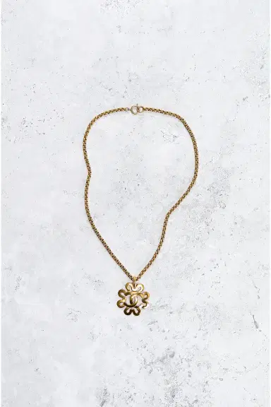 Chanel Chanel 1995 CC Flower Necklace | Thumbnail 2 Chanel Chanel 1995 CC Flower Necklace | Thumbnail 2