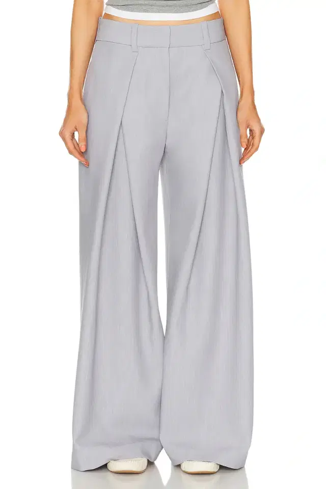 GRLFRND Nolan Pleated Trouser