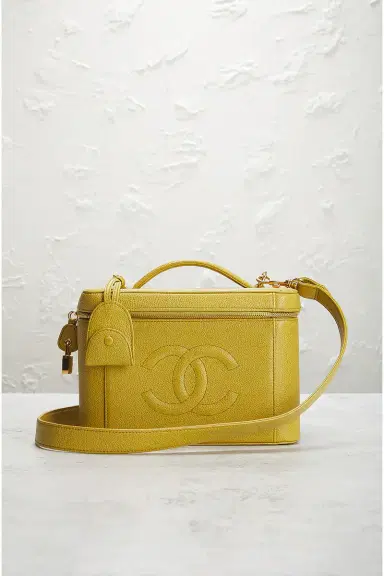 Chanel Chanel Caviar Timeless Vanity Case | Thumbnail 2 Chanel Chanel Caviar Timeless Vanity Case | Thumbnail 2