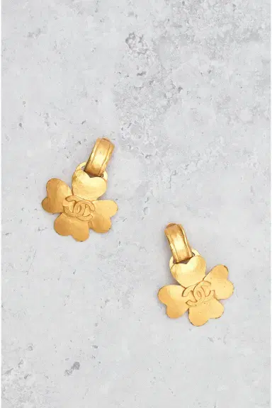 Chanel Chanel 1995 CC Clover Clip-On Earrings | Thumbnail 2 Chanel Chanel 1995 CC Clover Clip-On Earrings | Thumbnail 2