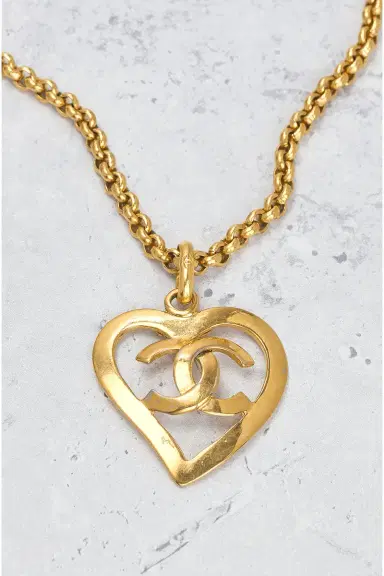 Chanel Chanel 1995 CC Heart Necklace | Thumbnail 3 Chanel Chanel 1995 CC Heart Necklace | Thumbnail 3
