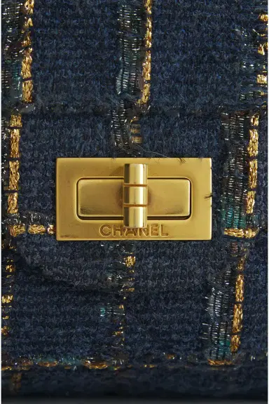 Chanel Chanel Tweed 2.55 Reissue Double Flap Bag | Thumbnail 6 Chanel Chanel Tweed 2.55 Reissue Double Flap Bag | Thumbnail 6