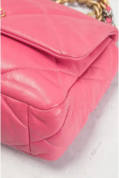 Chanel Chanel Lambskin 19 Flap Bag | Thumbnail 7 Chanel Chanel Lambskin 19 Flap Bag | Thumbnail 7