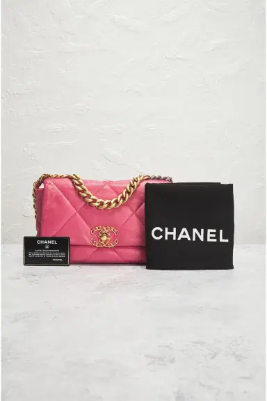Chanel Chanel Lambskin 19 Flap Bag | Thumbnail 9 Chanel Chanel Lambskin 19 Flap Bag | Thumbnail 9
