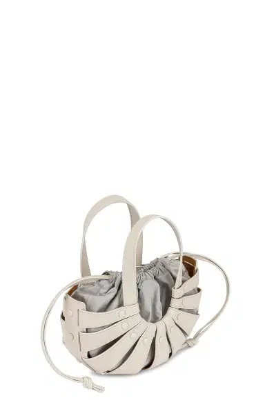 Bottega Veneta Bottega Veneta The Shell Small Bag | Thumbnail 4 Bottega Veneta Bottega Veneta The Shell Small Bag | Thumbnail 4