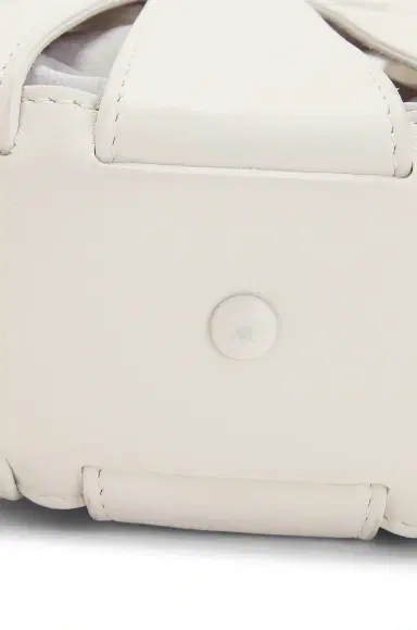 Bottega Veneta Bottega Veneta The Shell Small Bag | Thumbnail 6 Bottega Veneta Bottega Veneta The Shell Small Bag | Thumbnail 6