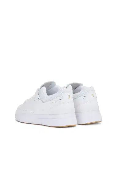 ON The Roger Centre Court Sneaker | Thumbnail 3