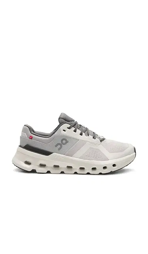 On Cloudrunner 2 Sneaker