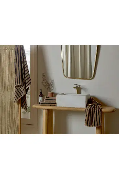 Parachute Organic Resort Stripe Bath Sheet | Thumbnail 3 Parachute Organic Resort Stripe Bath Sheet | Thumbnail 3