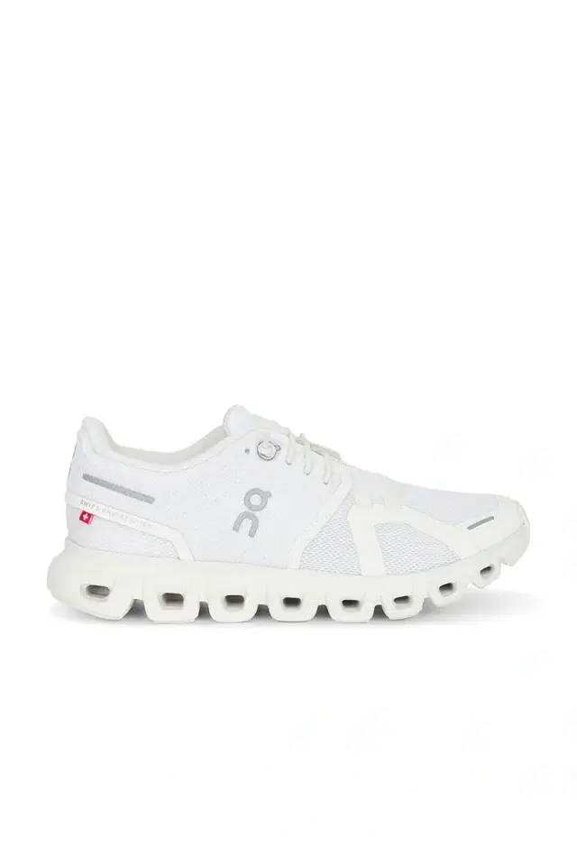 On Cloud 6 Sneaker