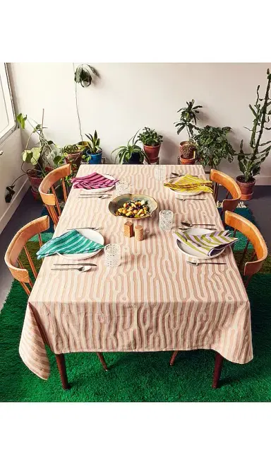 Dusen Dusen Tablecloth | Thumbnail 2