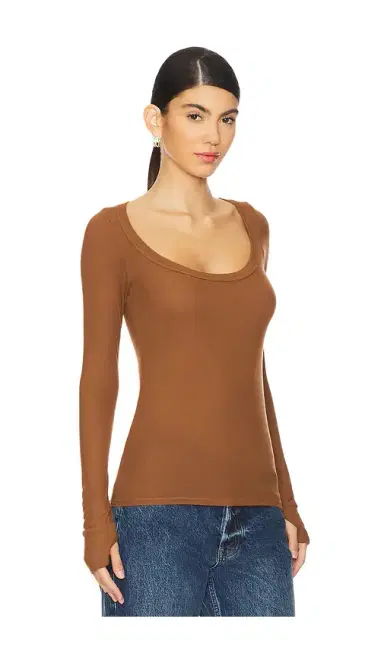 Michael Lauren Leonard Long Sleeve Scoop Neck W/ Thumbhole Top | Thumbnail 2 Michael Lauren Leonard Long Sleeve Scoop Neck W/ Thumbhole Top | Thumbnail 2