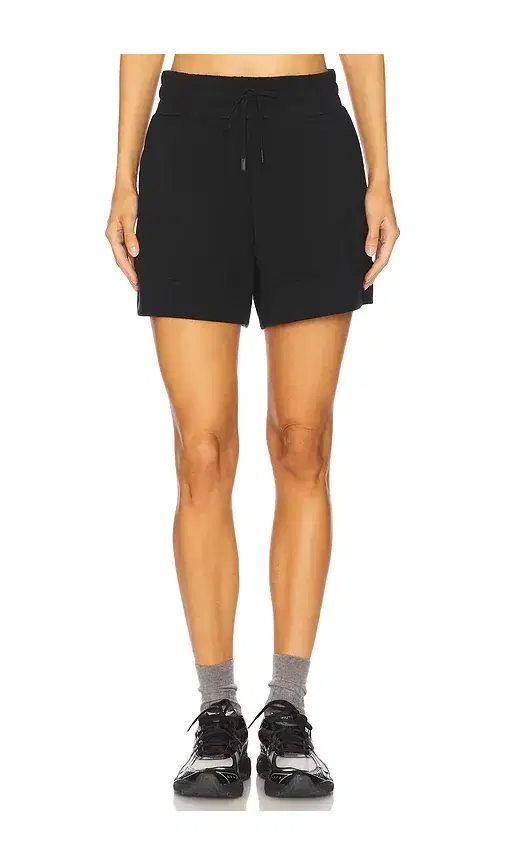 Atrium High Rise Short 4.5