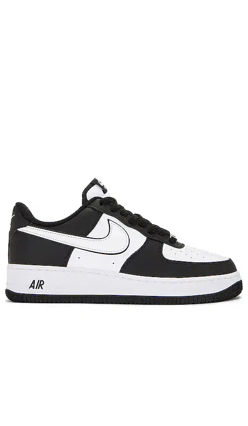 Air Force 1 '07 Sneakers