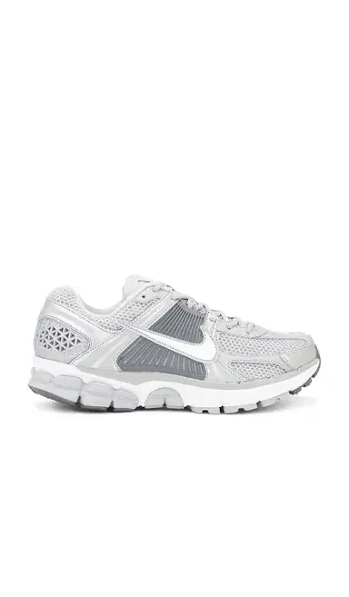 Nike Zoom Vomero 5 | Thumbnail 1