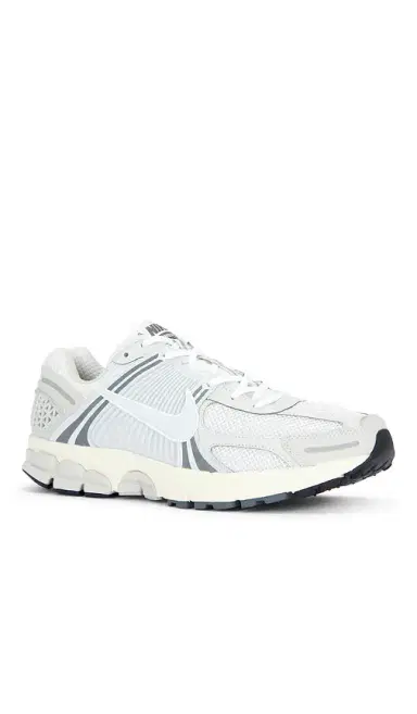 Nike Zoom Vomero 5 | Thumbnail 2