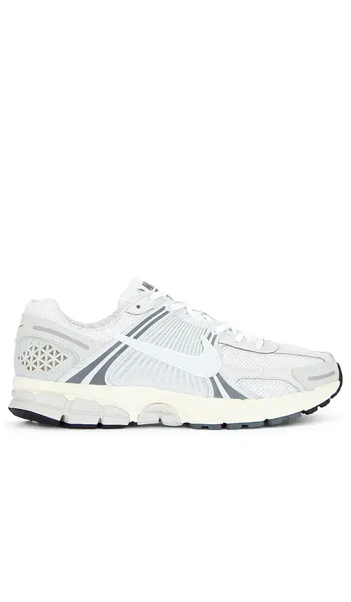 Zoom Vomero 5